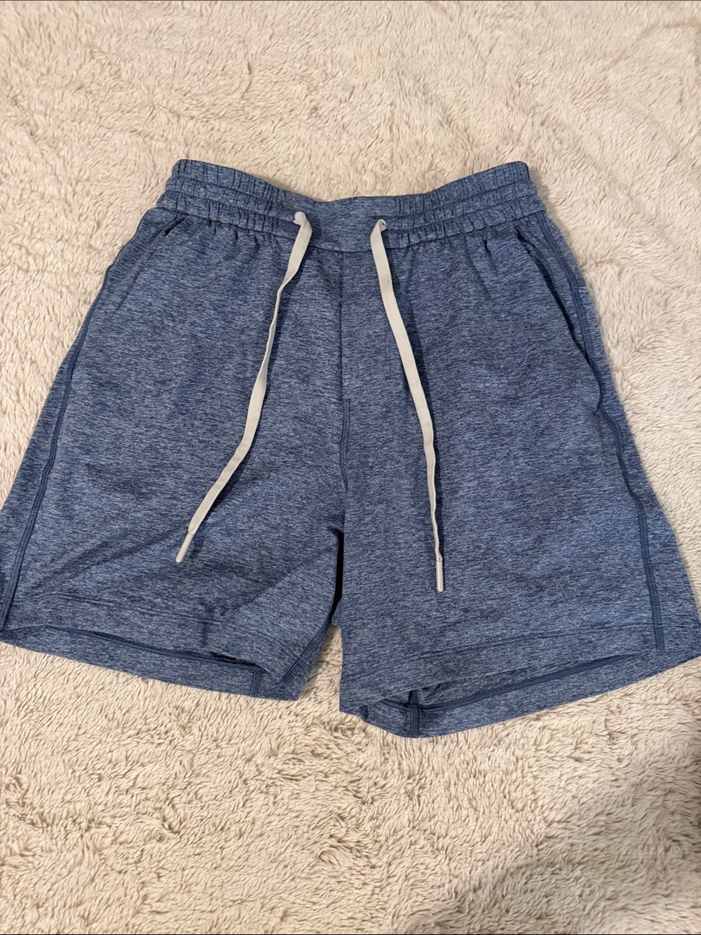 Men’s lululemon short, size xs. Unlined, inseam 5”